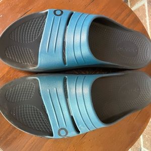 OOFOS blue slides sandals mens 9 women’s 11